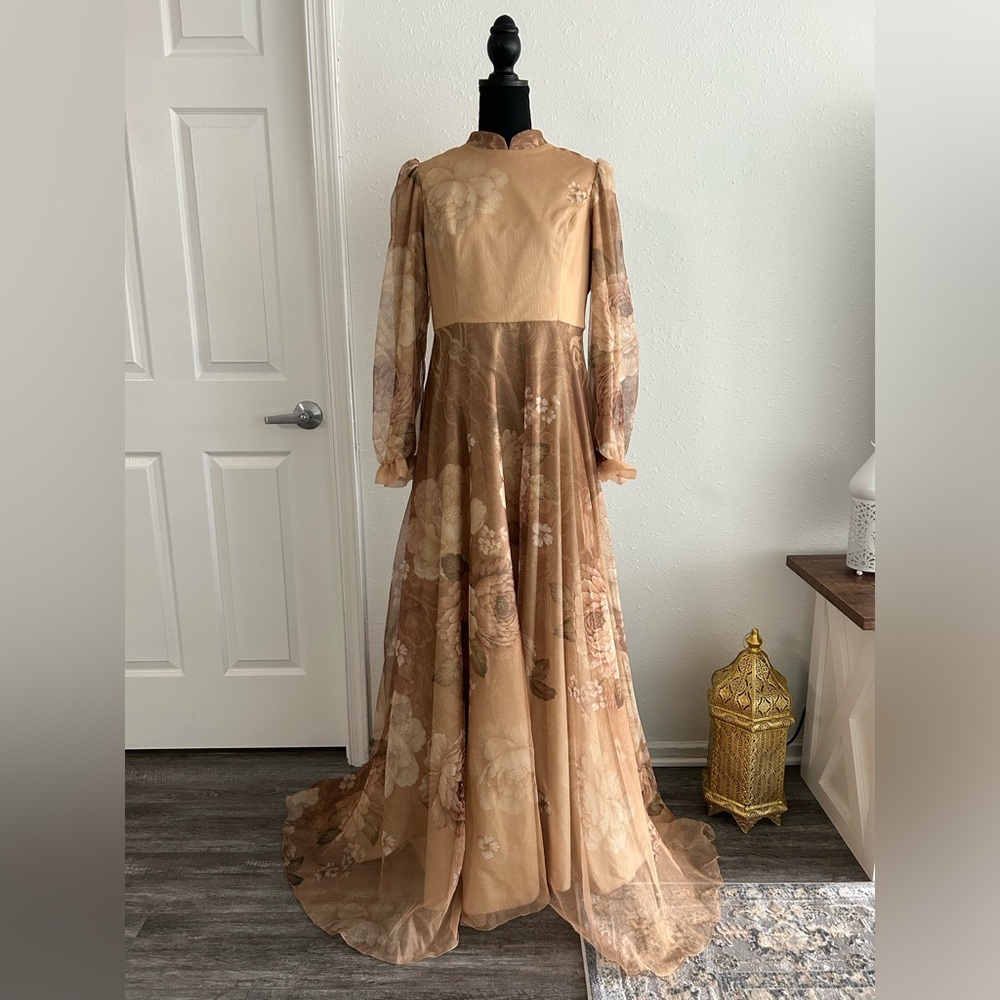 Elegant Long Sleeve Floral Maxi Dress in Tan